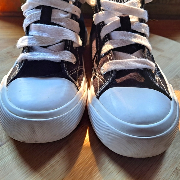 Disney Sneakers, Kid Size 1, Unisex, The Nightmare Before Christmas, High Tops - Picture 2 of 11